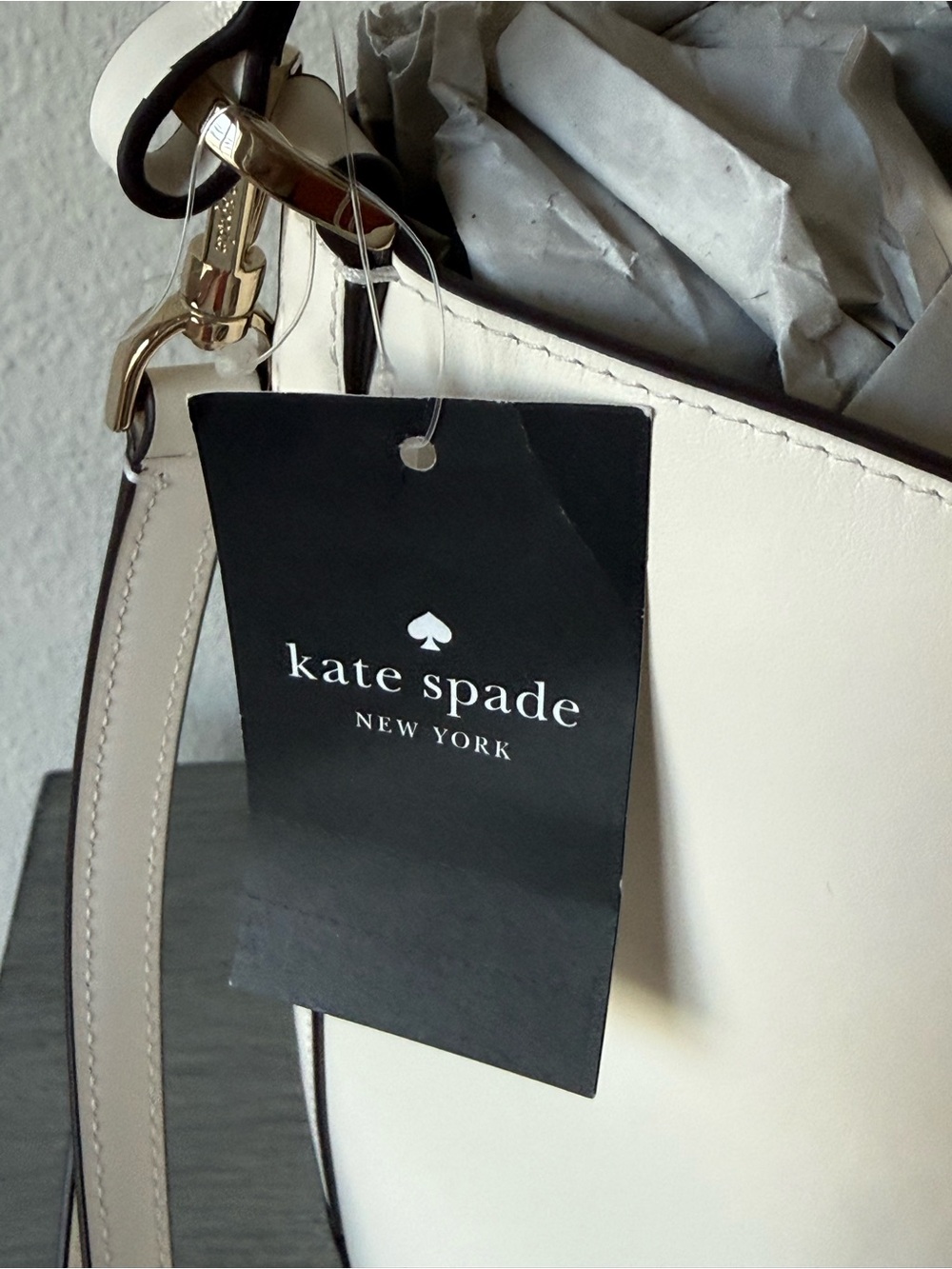 NWT Kate Spade “Reegan” KA753 smooth leather bucket bucket bag in meringue - Picture 7 of 16